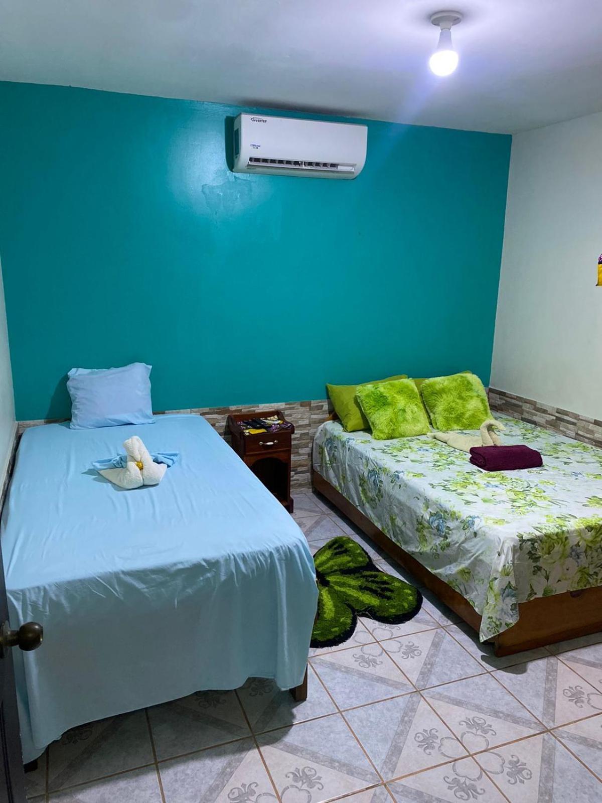 Cabinas Mitchaelle'S Puerto Viejo de Talamanca Exterior foto